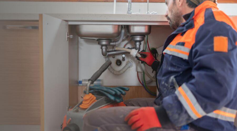 Expert burst pipe repair services in Pleasant Hill, IA